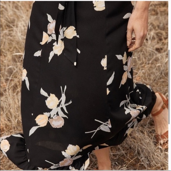 Christy Dawn Quinn Night Tulip Flora Tie Waist Maxi Dress - Picture 4 of 12